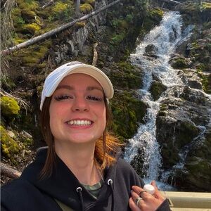 Meet your Posher, Charlize